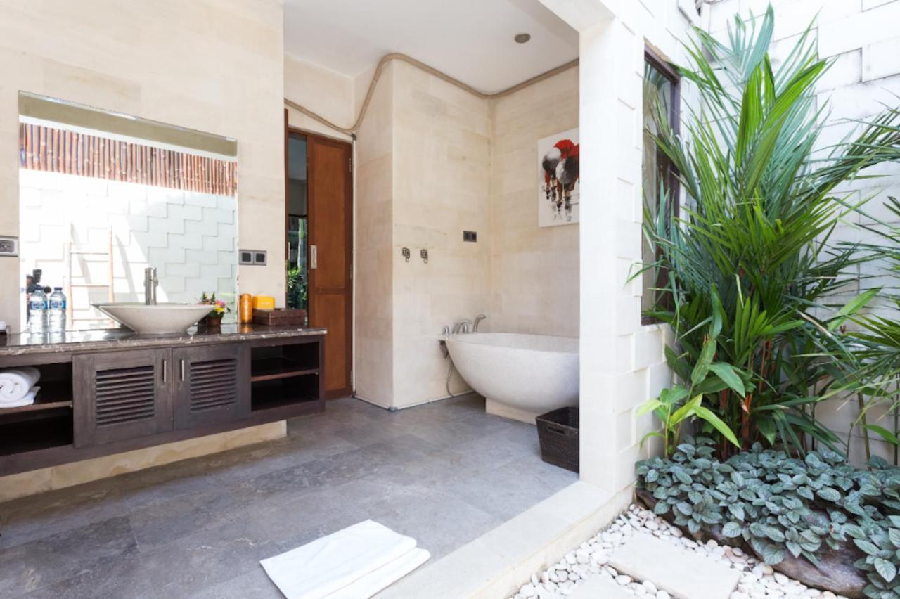 Villa Yasmin Seminyak Exterior foto